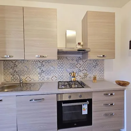 Marilyn Pallanza Parking Free Apartment *