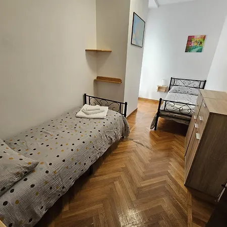 Marilyn Pallanza Parking Free Apartment *